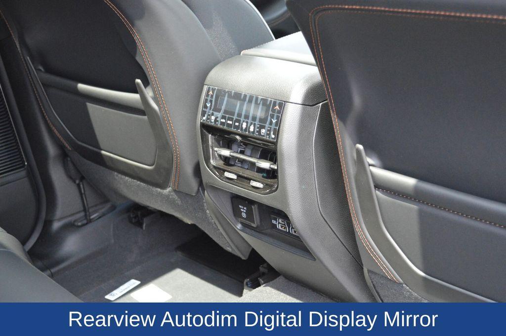 new 2025 Jeep Grand Cherokee car, priced at $68,900
