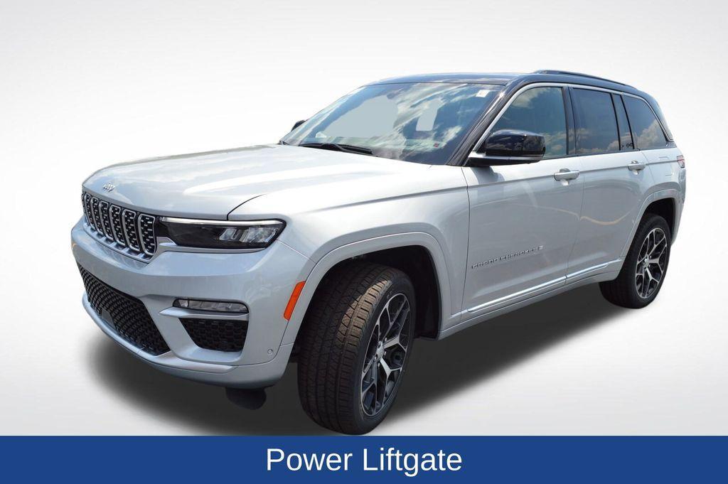 new 2025 Jeep Grand Cherokee car, priced at $68,900