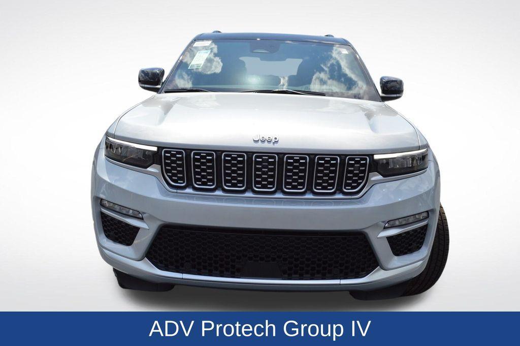 new 2025 Jeep Grand Cherokee car, priced at $68,900