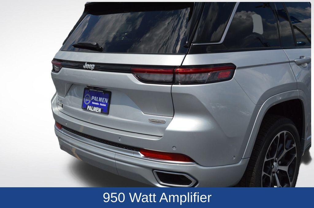 new 2025 Jeep Grand Cherokee car, priced at $68,900