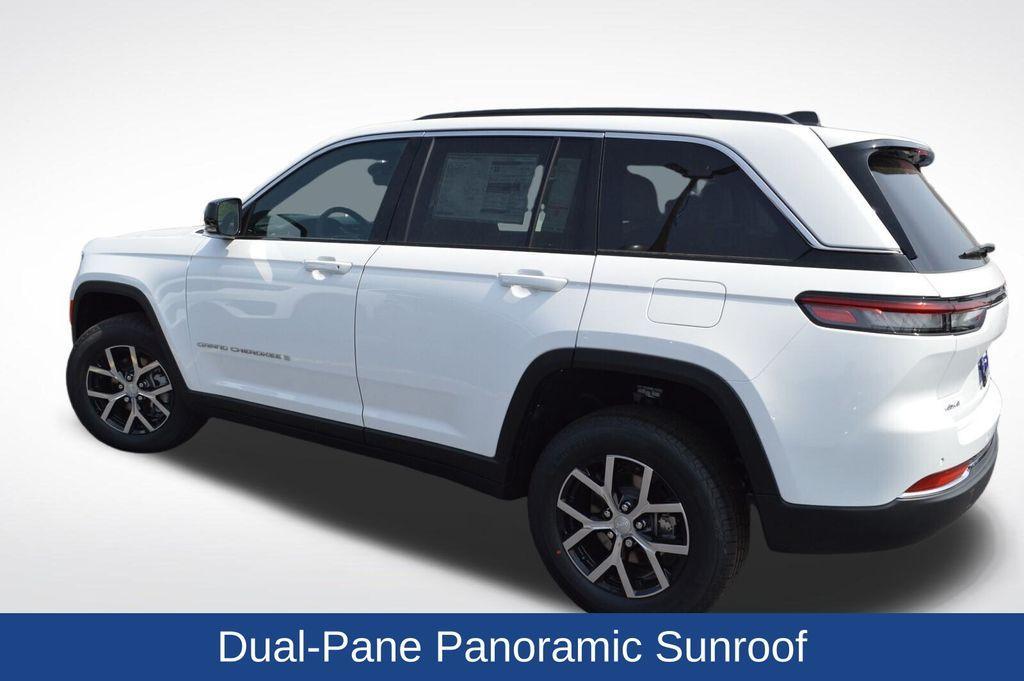 new 2025 Jeep Grand Cherokee car, priced at $49,415