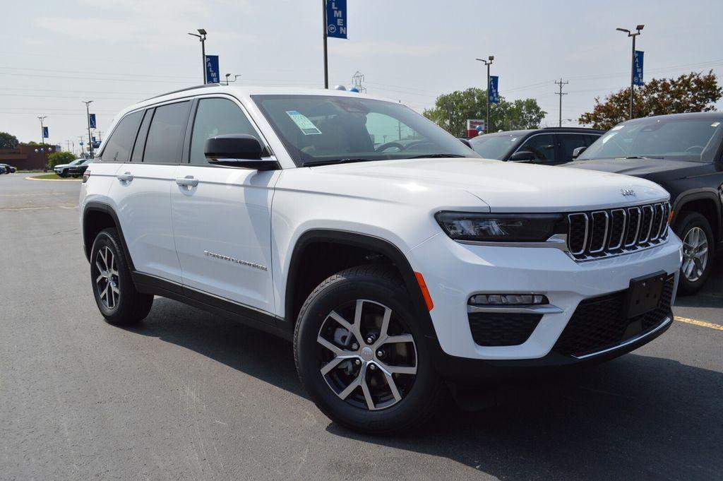 new 2025 Jeep Grand Cherokee car, priced at $49,415