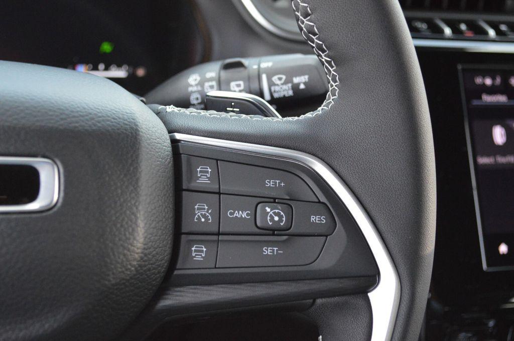 new 2025 Jeep Grand Cherokee car, priced at $46,820