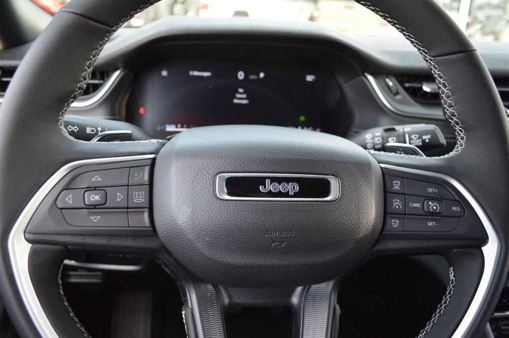 new 2025 Jeep Grand Cherokee car, priced at $46,820