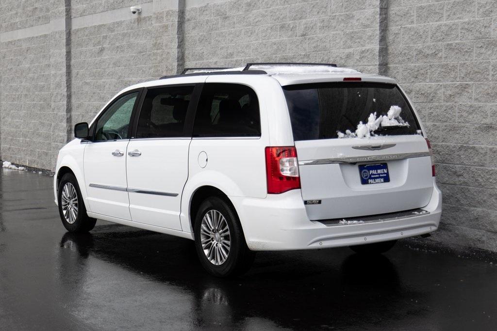 used 2014 Chrysler Town & Country car, priced at $8,989