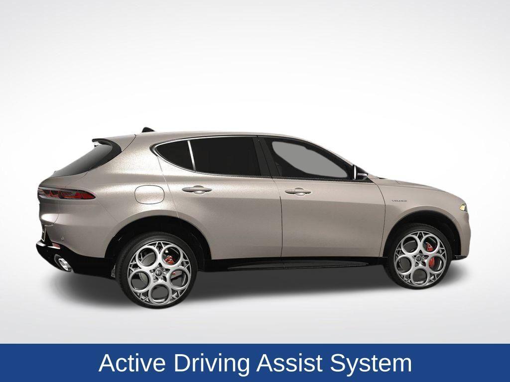 new 2024 Alfa Romeo Tonale car, priced at $46,508
