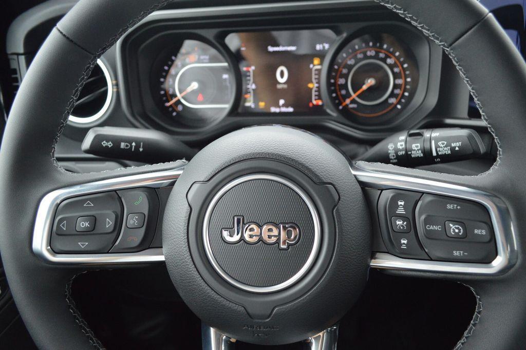 new 2025 Jeep Wrangler car, priced at $58,700