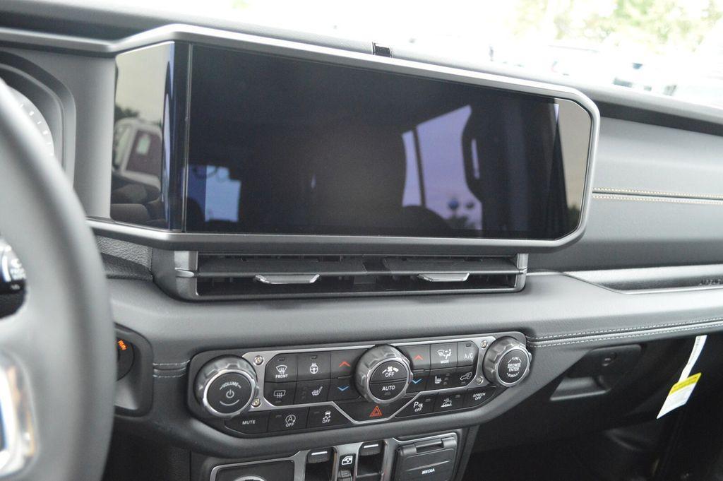 new 2025 Jeep Wrangler car, priced at $58,700