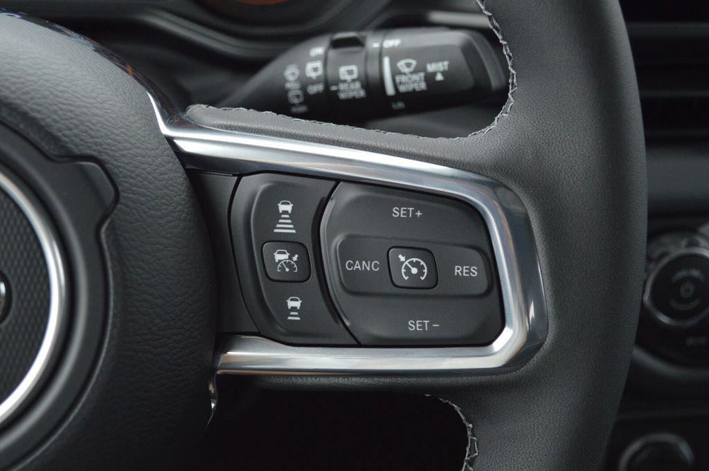 new 2025 Jeep Wrangler car, priced at $58,700