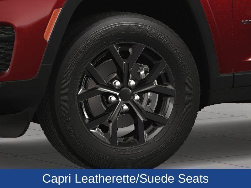new 2025 Jeep Grand Cherokee car, priced at $46,725
