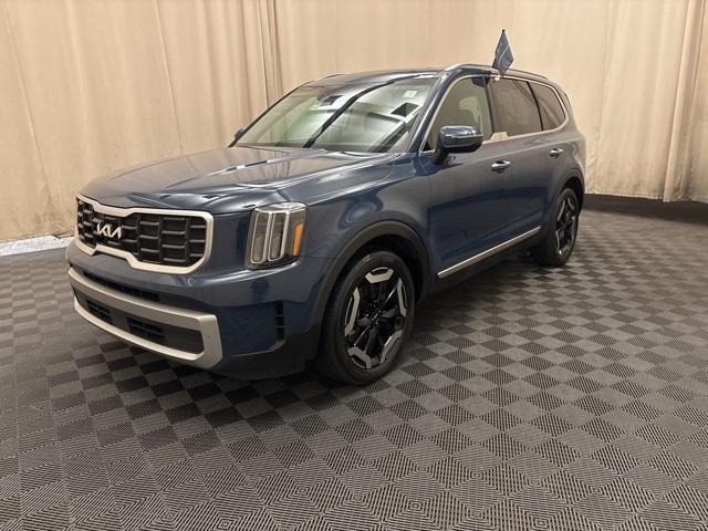 used 2023 Kia Telluride car, priced at $34,594