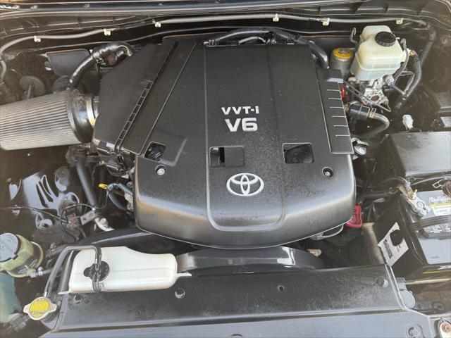 used 2007 Toyota FJ Cruiser car, priced at $11,499