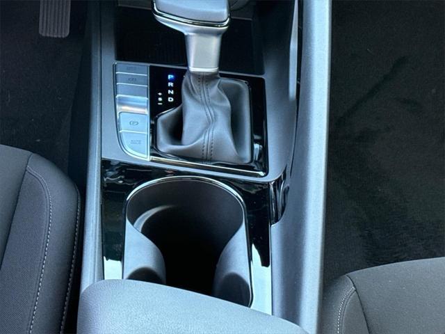 new 2025 Hyundai Elantra car, priced at $27,265