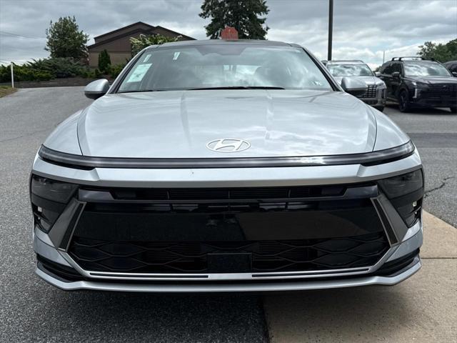 new 2025 Hyundai Sonata car, priced at $33,048
