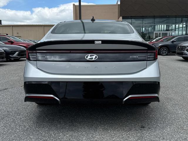 new 2025 Hyundai Sonata car, priced at $33,048