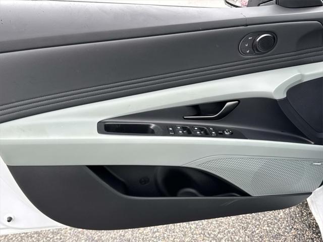 new 2025 Hyundai Elantra car, priced at $31,555