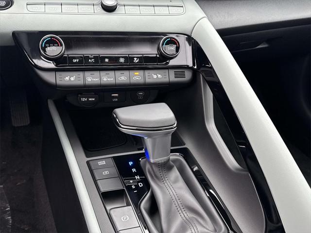 new 2025 Hyundai Elantra car, priced at $31,555