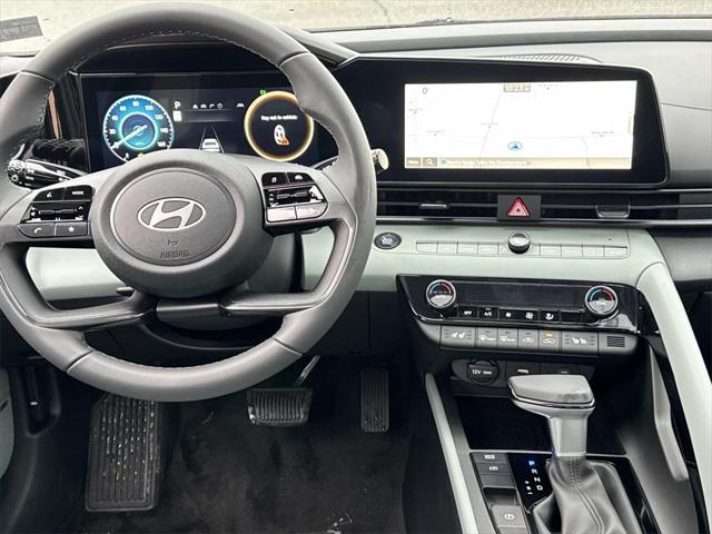 new 2025 Hyundai Elantra car, priced at $31,085