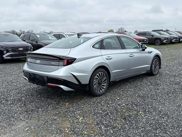 new 2025 Hyundai Sonata Hybrid car, priced at $32,923