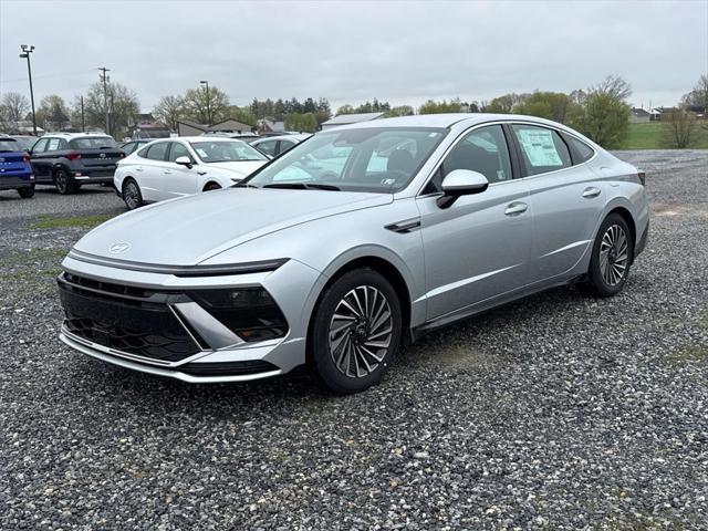 new 2025 Hyundai Sonata Hybrid car, priced at $32,923