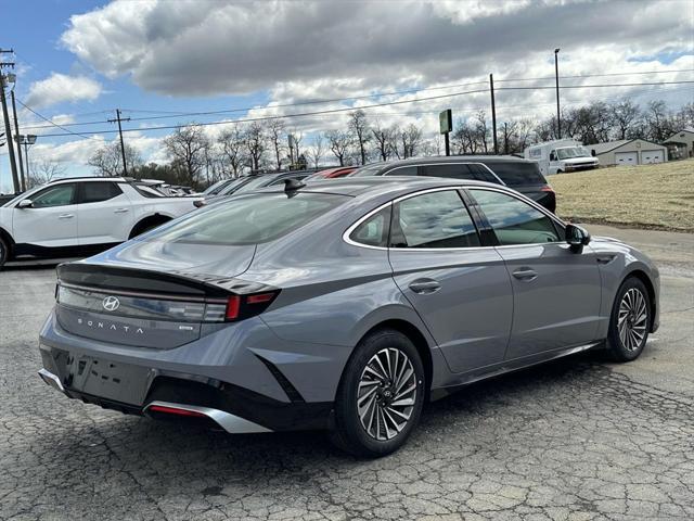 new 2025 Hyundai Sonata Hybrid car, priced at $39,385