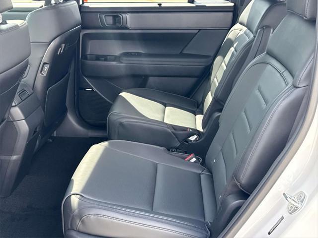 new 2025 Hyundai SANTA FE HEV car, priced at $52,540