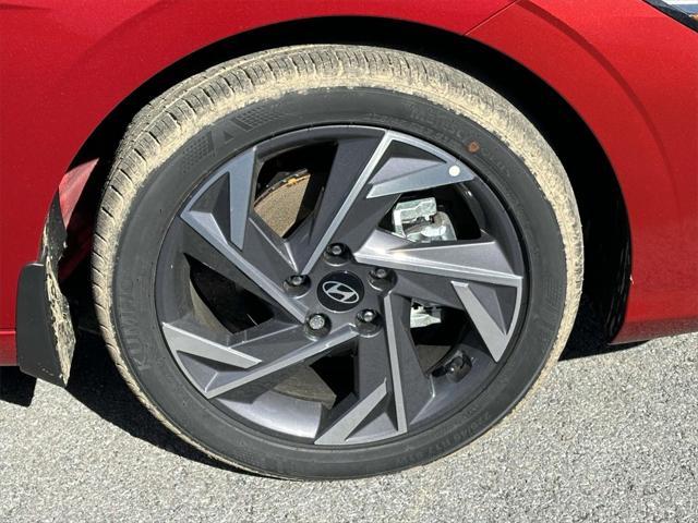 new 2025 Hyundai Elantra car, priced at $27,710