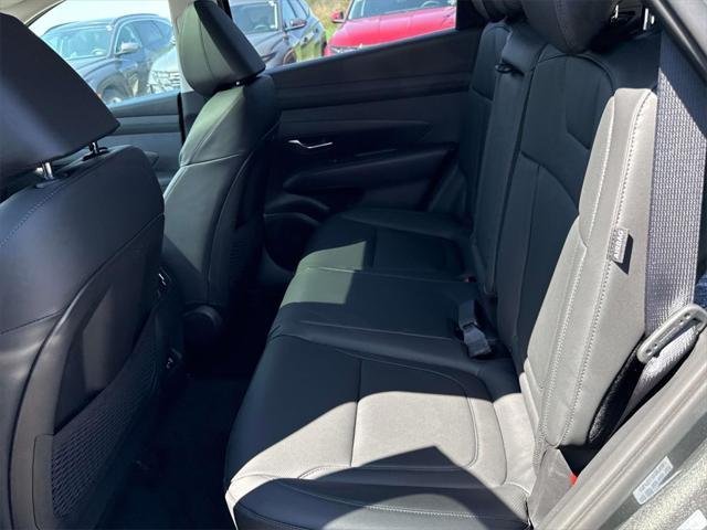 new 2025 Hyundai TUCSON Hybrid car, priced at $38,340