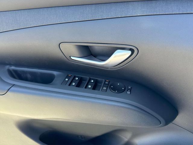 new 2025 Hyundai TUCSON Hybrid car, priced at $38,340