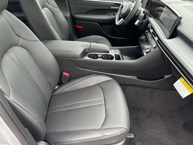 new 2025 Hyundai Sonata Hybrid car, priced at $39,375