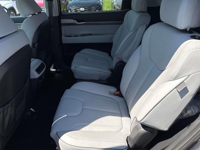 new 2025 Hyundai Palisade car, priced at $44,120