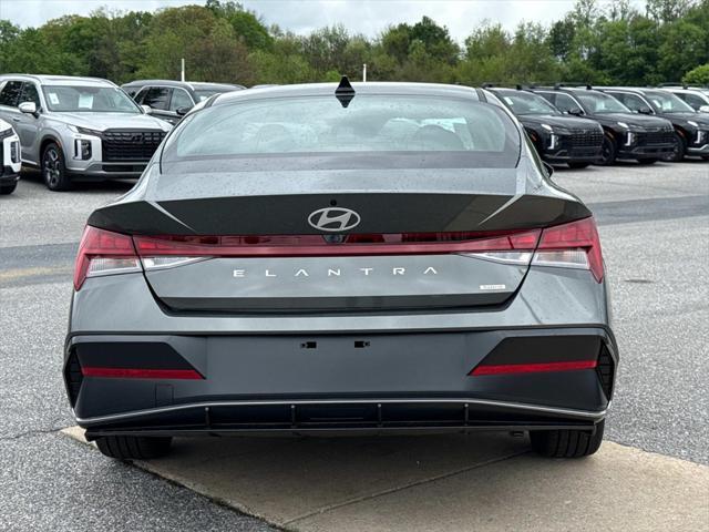 new 2025 Hyundai Elantra car, priced at $31,580
