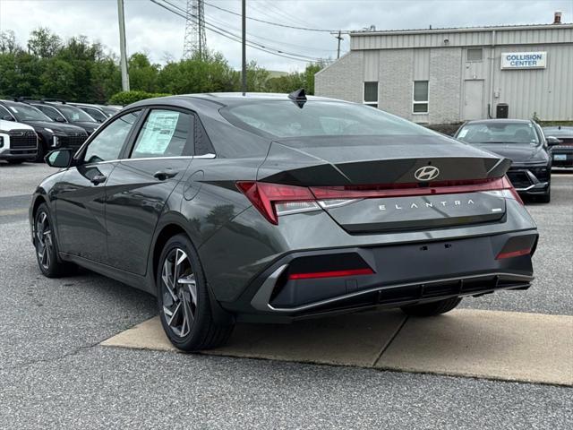 new 2025 Hyundai Elantra car, priced at $31,580