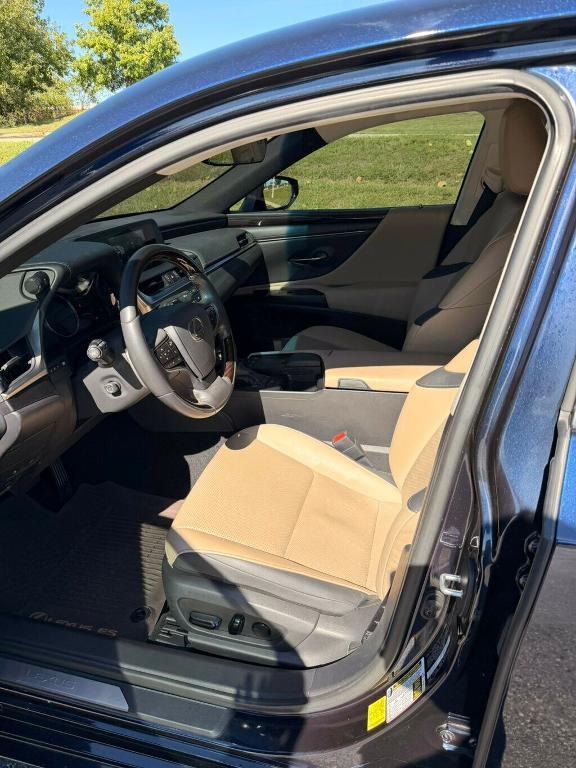 used 2021 Lexus ES 350 car, priced at $27,998