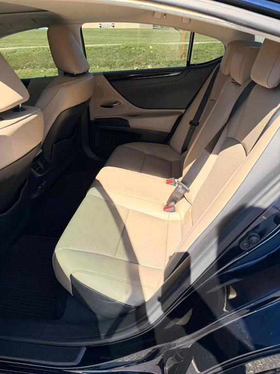 used 2021 Lexus ES 350 car, priced at $27,998