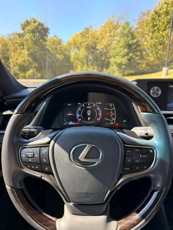 used 2021 Lexus ES 350 car, priced at $27,998