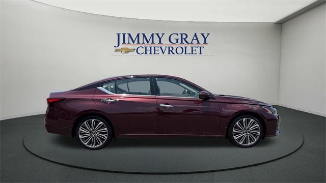 used 2023 Nissan Altima car, priced at $24,000