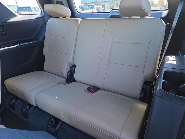 used 2023 Chevrolet Traverse car, priced at $33,500