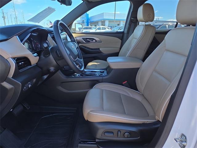 used 2023 Chevrolet Traverse car, priced at $33,500