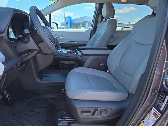 used 2025 Toyota Sienna car, priced at $46,500