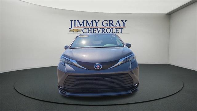used 2025 Toyota Sienna car, priced at $46,500