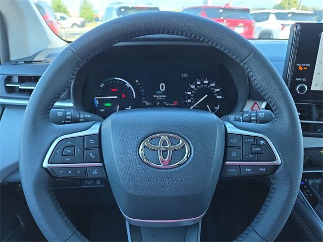 used 2025 Toyota Sienna car, priced at $46,500