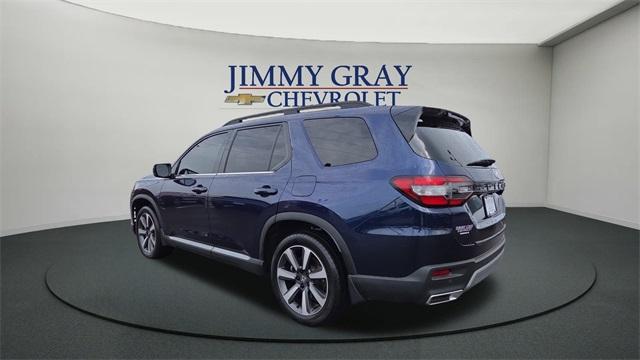 used 2025 Honda Pilot car, priced at $41,950