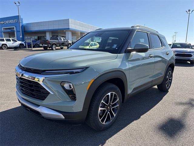 new 2025 Chevrolet TrailBlazer car, priced at $27,877