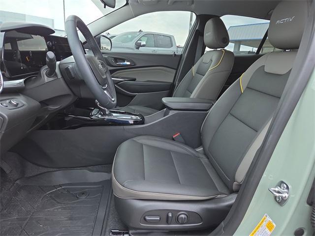 used 2025 Chevrolet Trax car, priced at $25,250