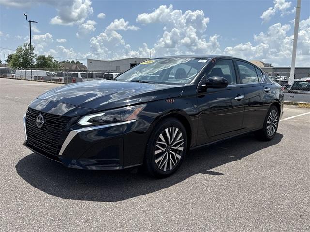 used 2023 Nissan Altima car, priced at $22,500