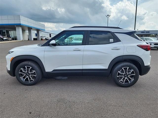 new 2025 Chevrolet TrailBlazer car, priced at $31,425