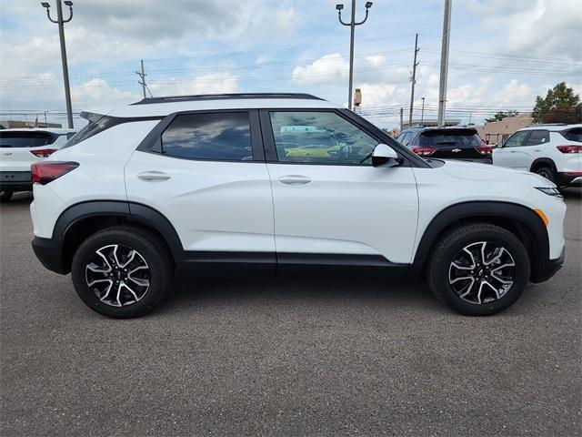 new 2025 Chevrolet TrailBlazer car, priced at $31,425