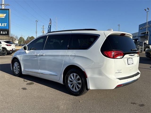 used 2017 Chrysler Pacifica car, priced at $11,900