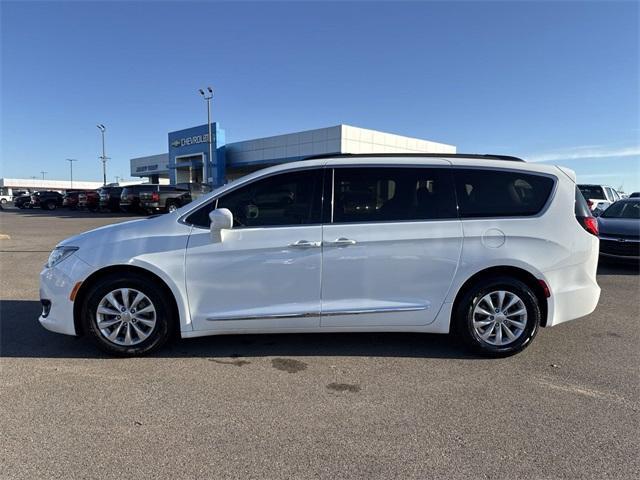 used 2017 Chrysler Pacifica car, priced at $11,900